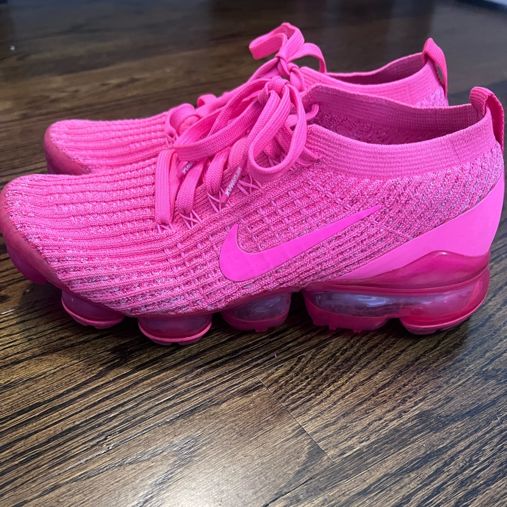 Hot pink vapormax